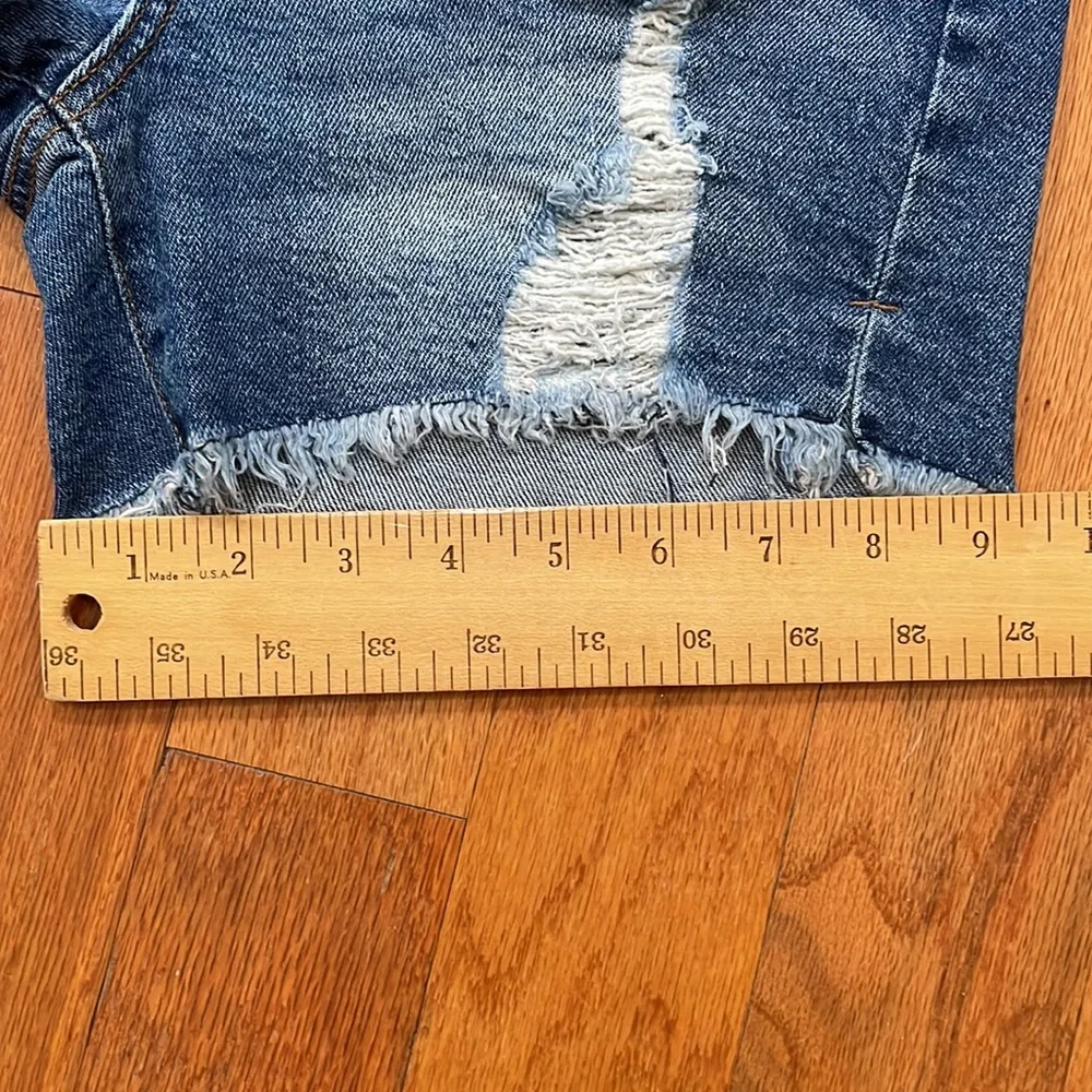 Celebrity Pink Woman’s junior Size 1 Blue Jeans Shorts Cut Offs NWT 99% cotton - Picture 9 of 10